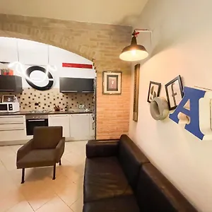 Incortedafabio Design Flat With Bikes Appartamento Caronno Pertusella